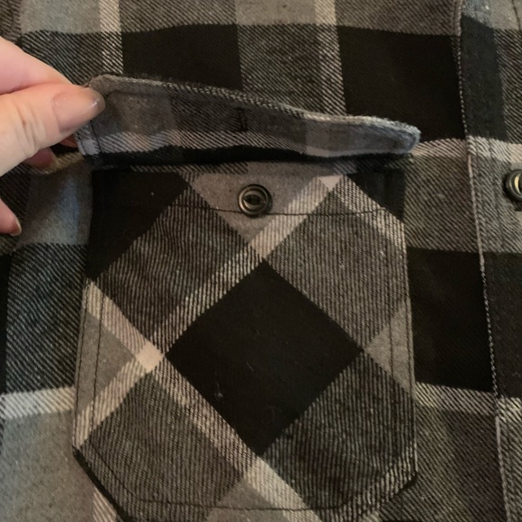 Warm and cozy black plaid shirt - Picture 3 of 6